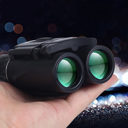 SuperZoom Spyglass: Emphasize the impressive 40x magnification